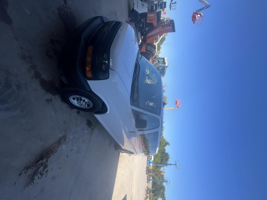 2025 CHEVROLET Express Van - Rental