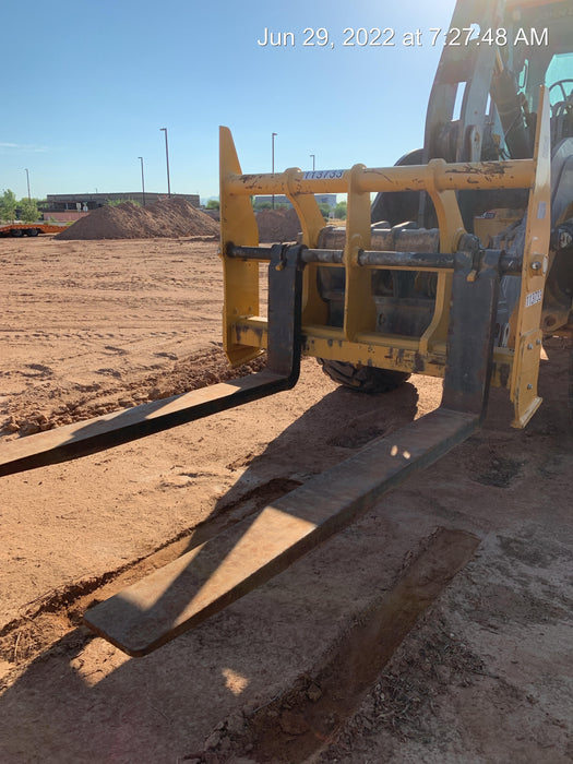 2020 JOHN DEERE 96" Loader Fork Carriage - John Deere
