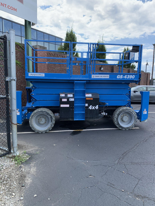 2020 GENIE GS-4390 RT