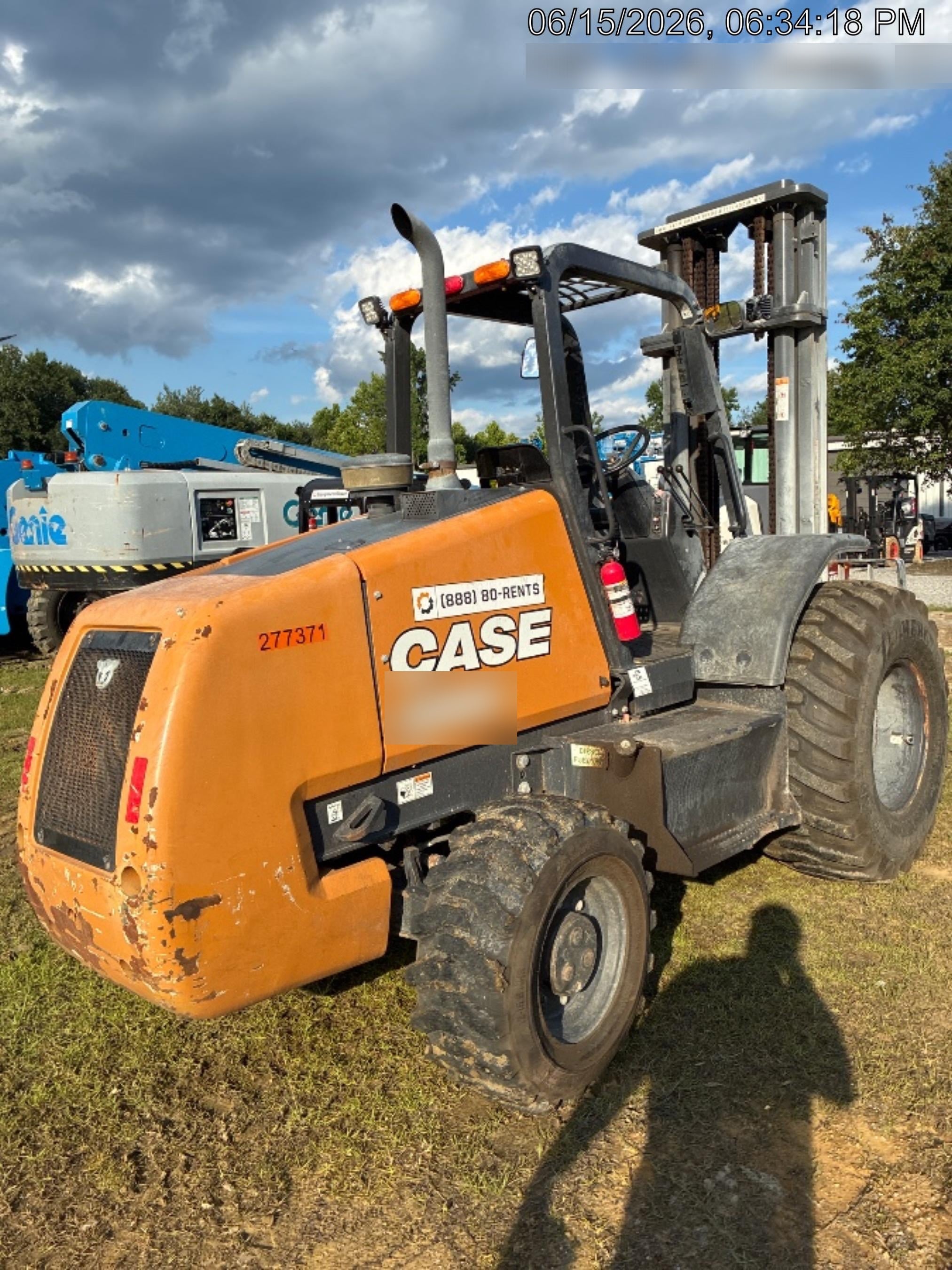 2023 CASE 588H