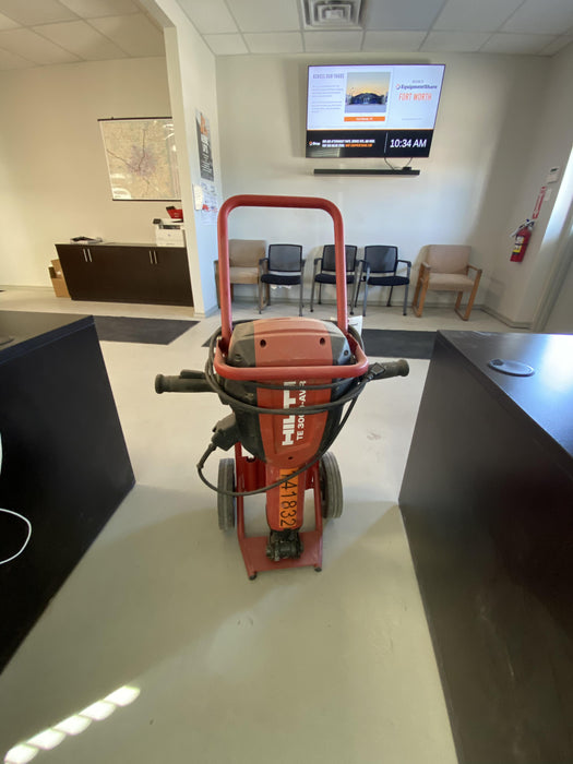 2021 HILTI TE 3000-AVR