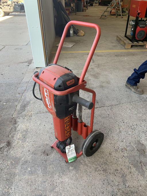 2020 HILTI TE 3000-AVR