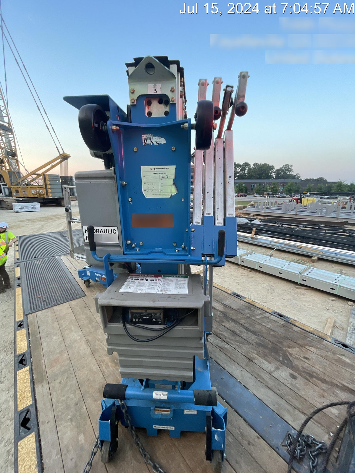 2019 GENIE AWP-30S