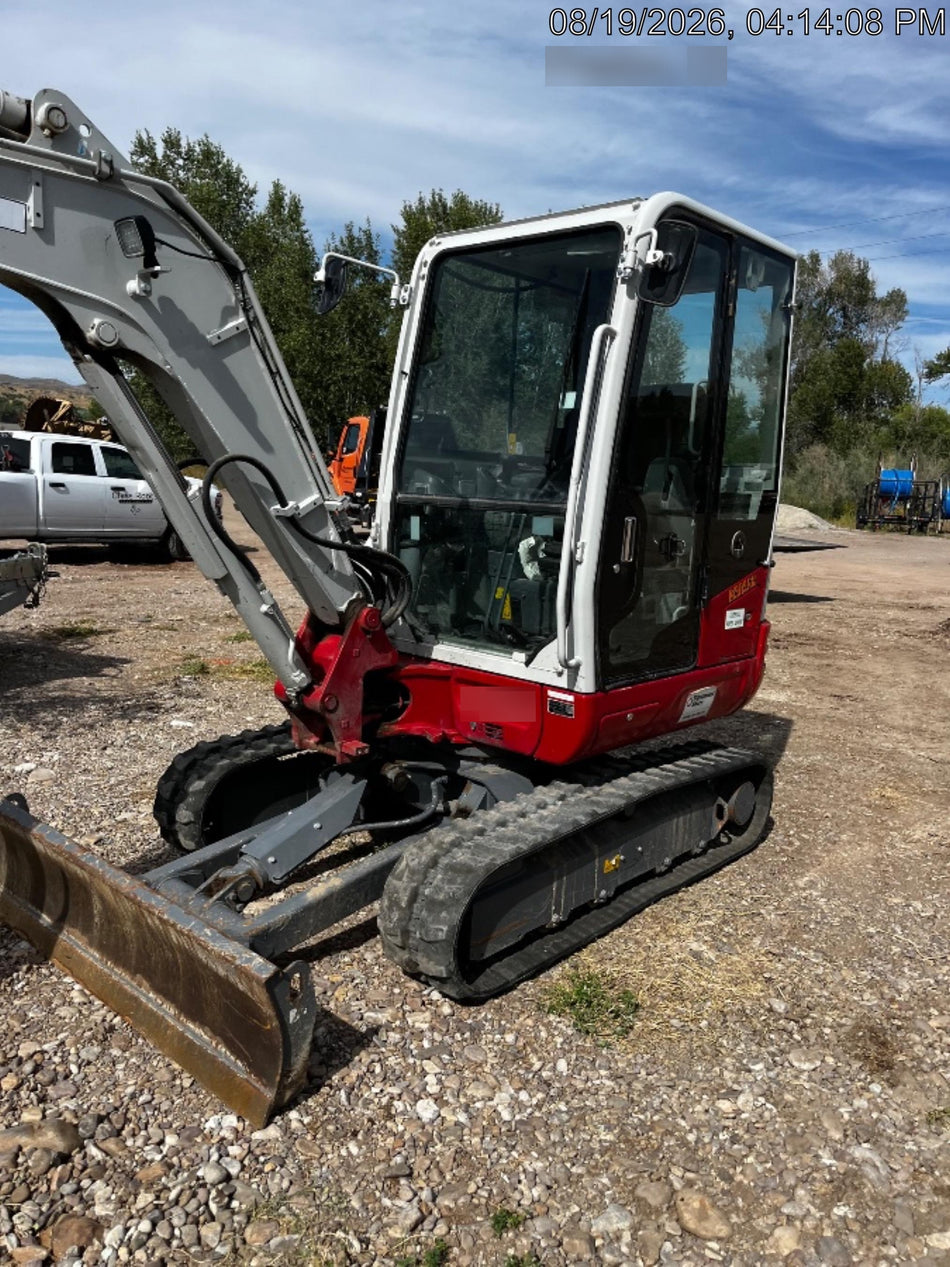 2023 TAKEUCHI TB235-2CR