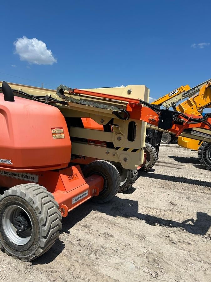 2021 JLG 450AJ
