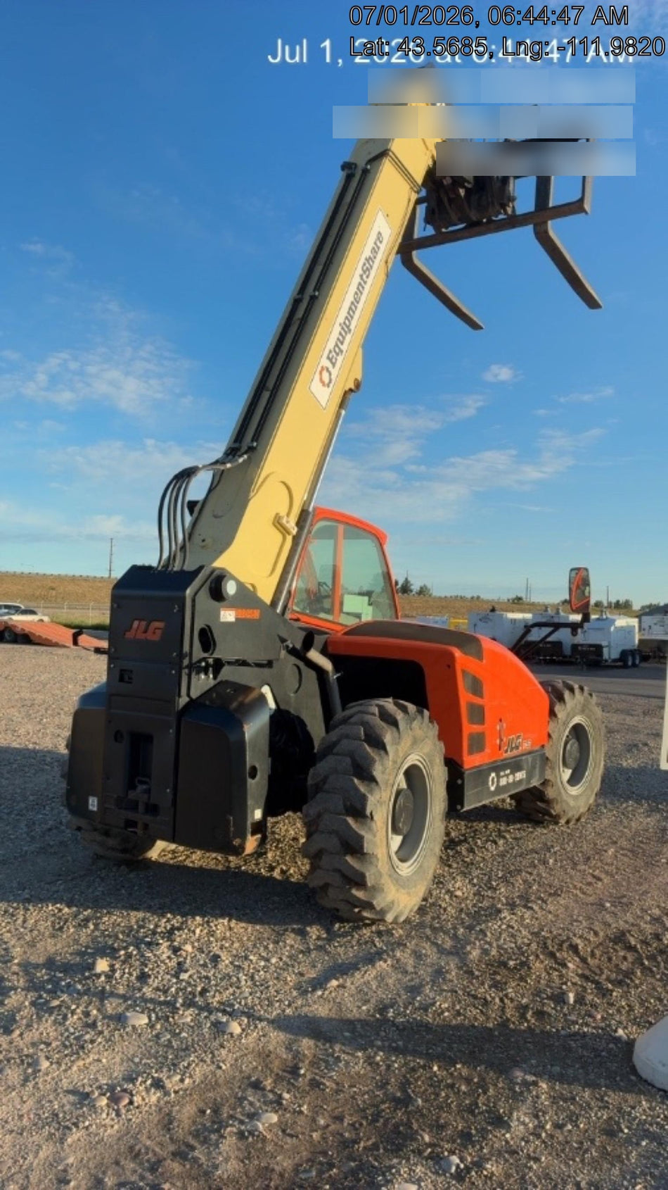 2023 JLG 1732