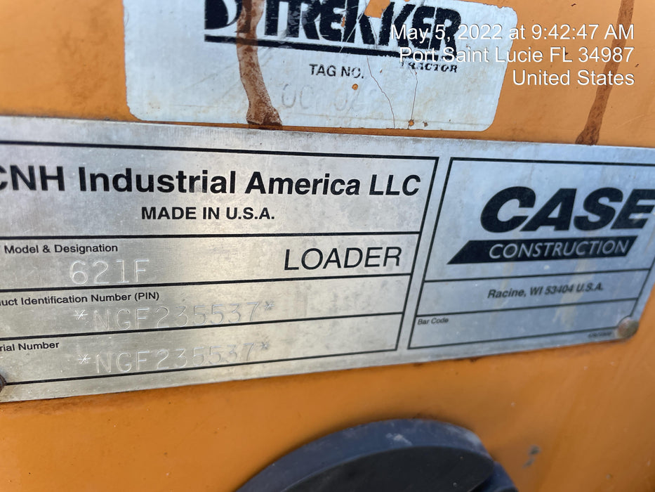 2016 Case 621F CLOSED CAB, JRB 416 STYLE HYD COUPLER