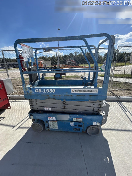 2019 Genie GS-1930 Fixed Rails with Chain Entry