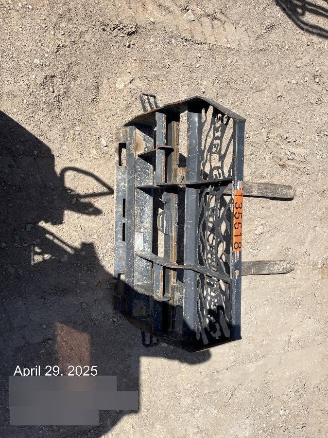 2021 PALADIN 48" Pallet Forks - Paladin