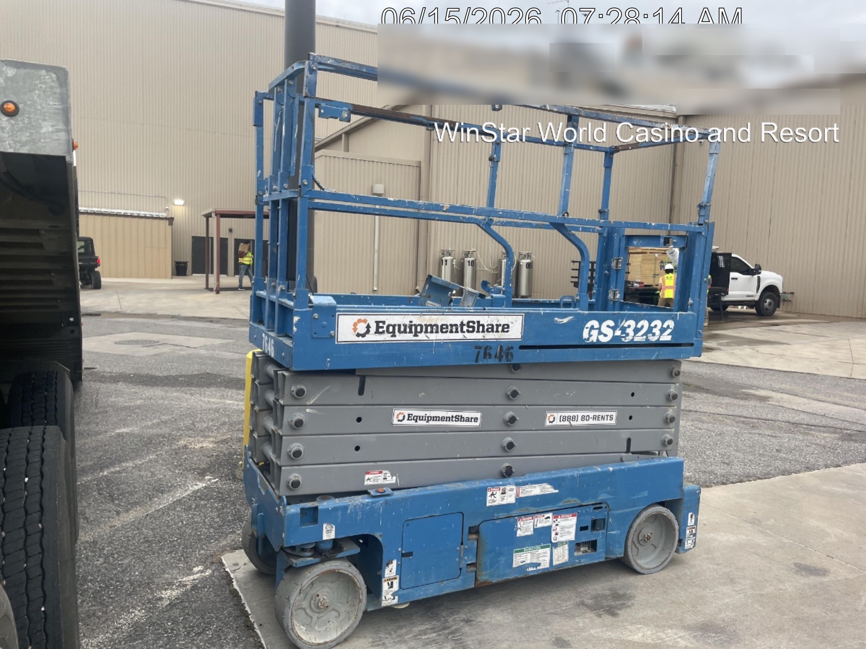 2017 Genie GS-3232 Genie GS3232 Lift w/Folding Rails and Swing Gate