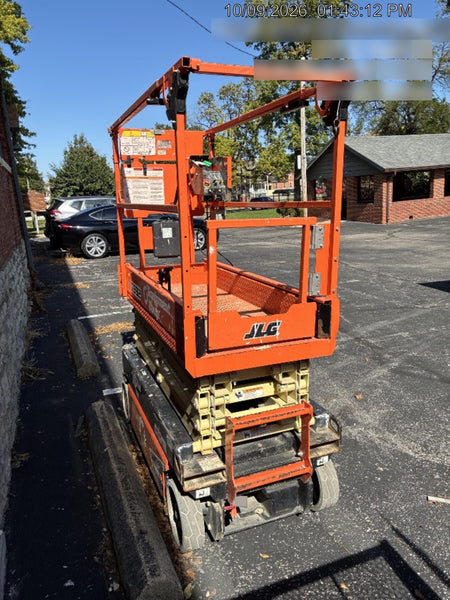 2022 JLG ES1932
