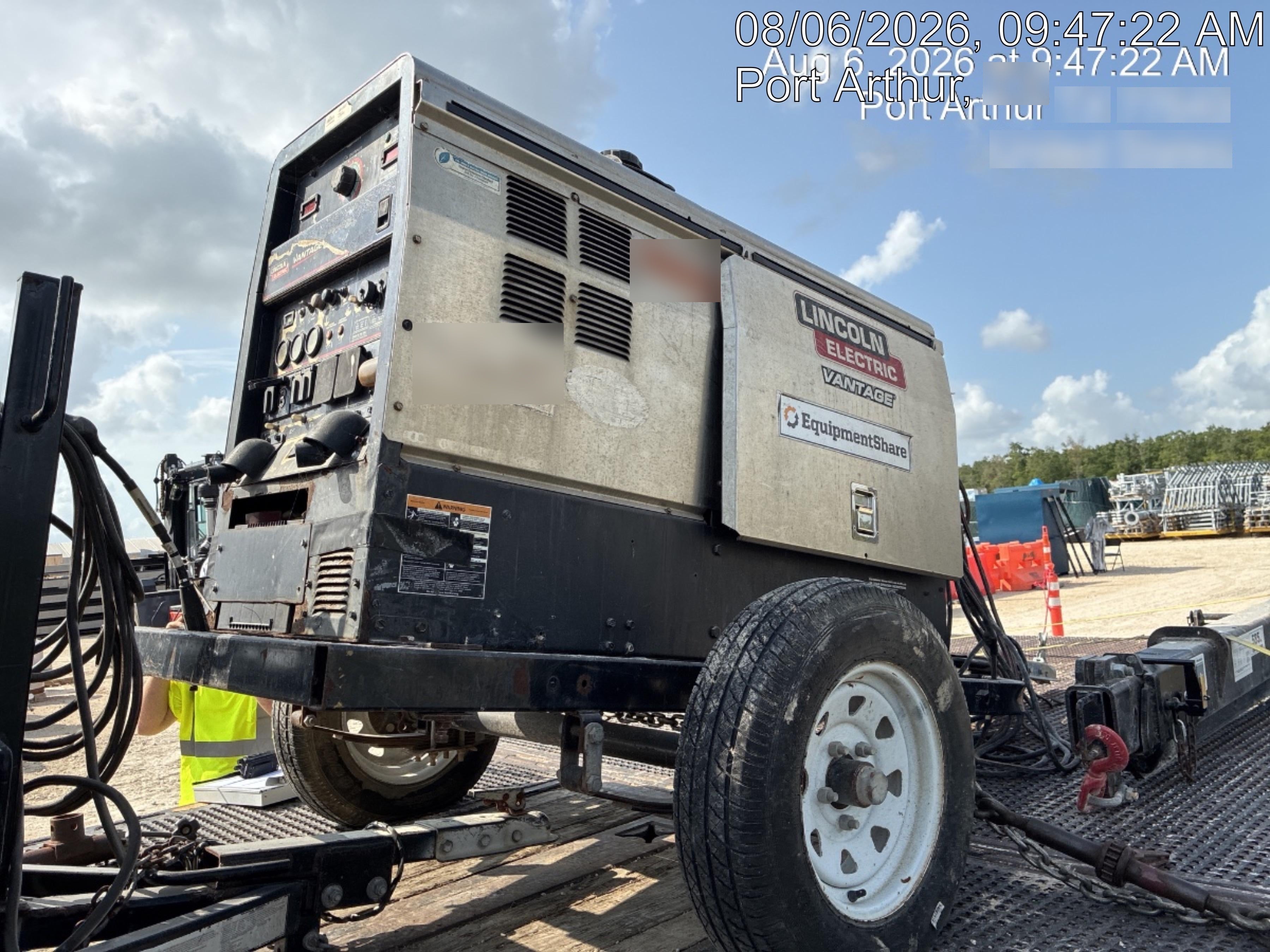 2019 Lincoln Electric Vantage 322 Welder Ready-Pak 3, Two wheel trailer, Fender and Light kit, Cable Rack