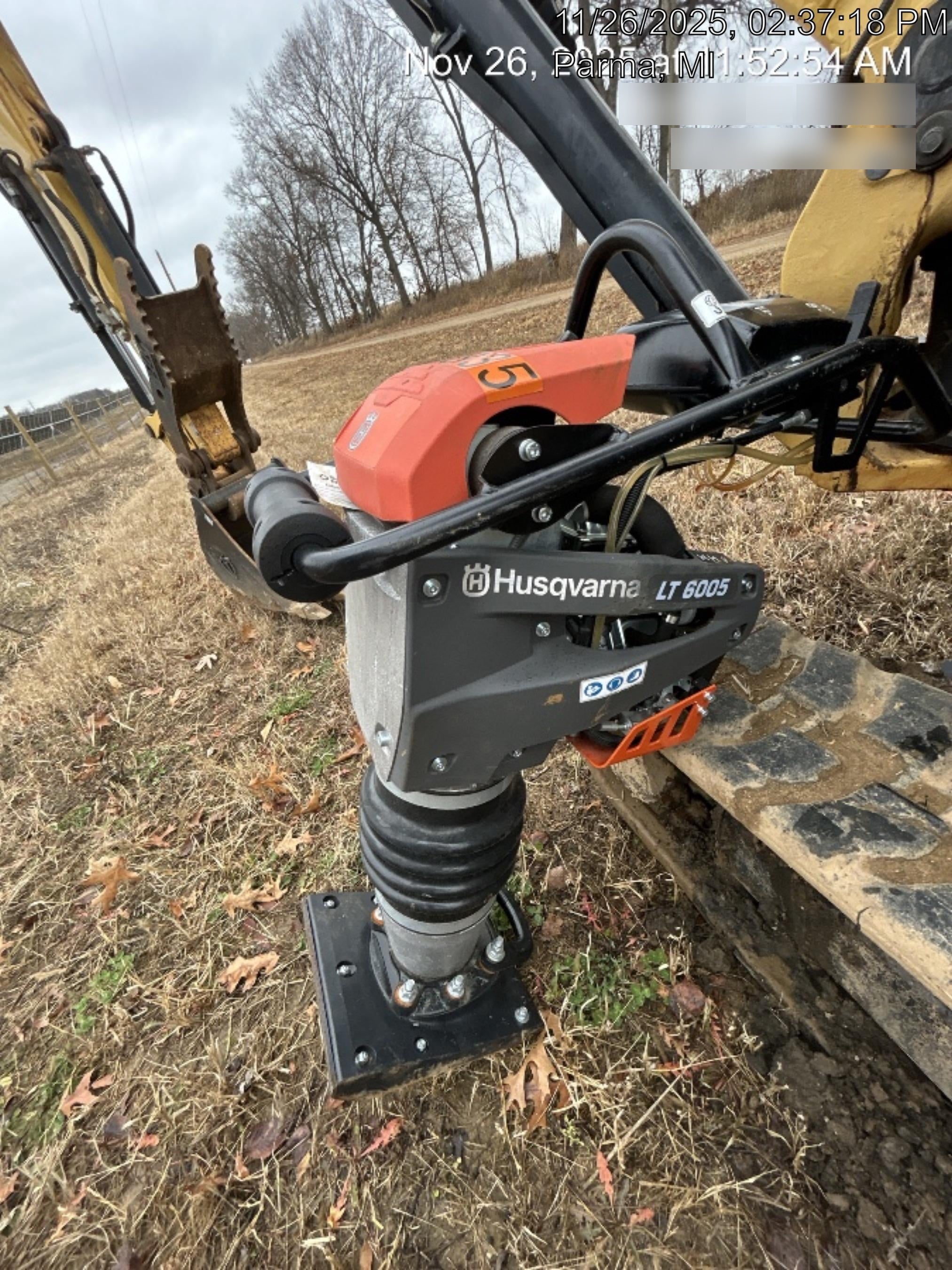 2024 HUSQVARNA LT6005