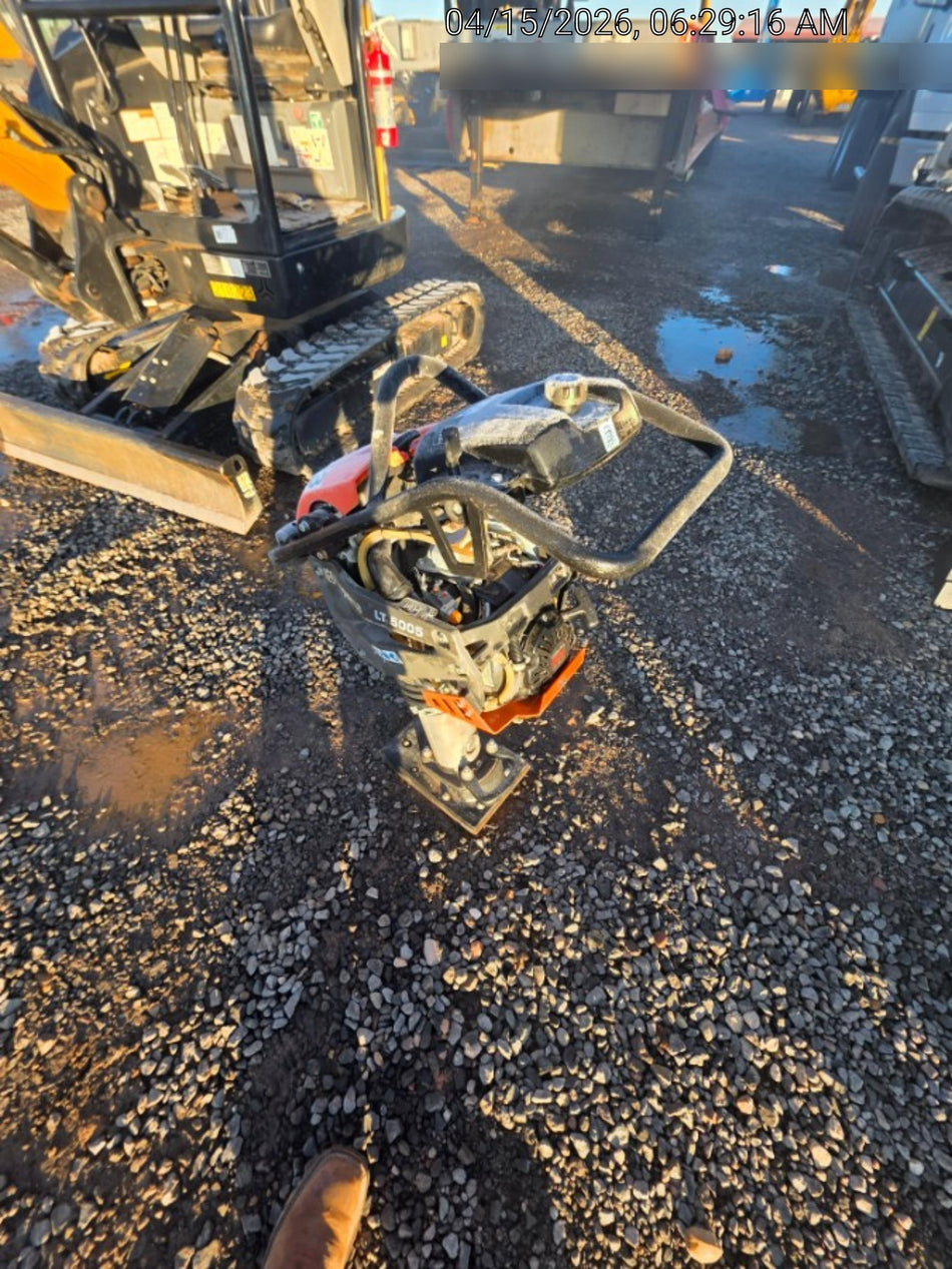 2025 HUSQVARNA LT5005