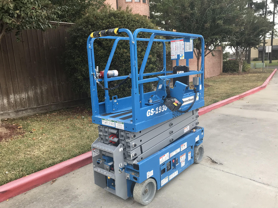 2019 Genie GS-1930 Fixed Rails with Chain Entry