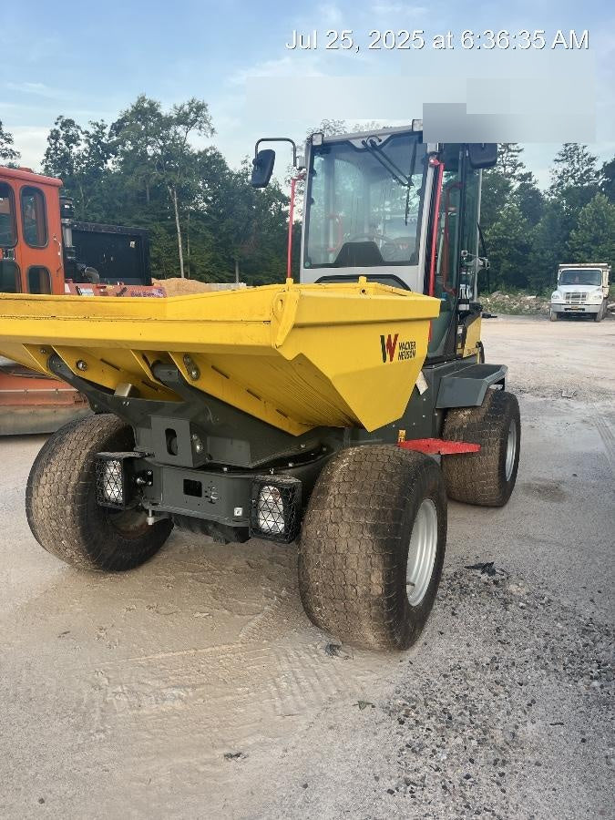 2025 WACKER NEUSON DW311 Cab Turf Tires