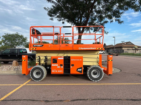 2025 JLG RT4394