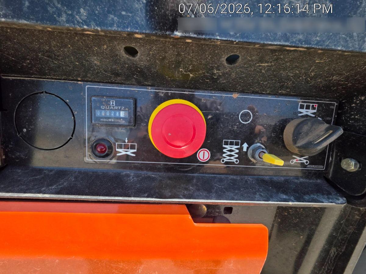 2025 JLG ES3246