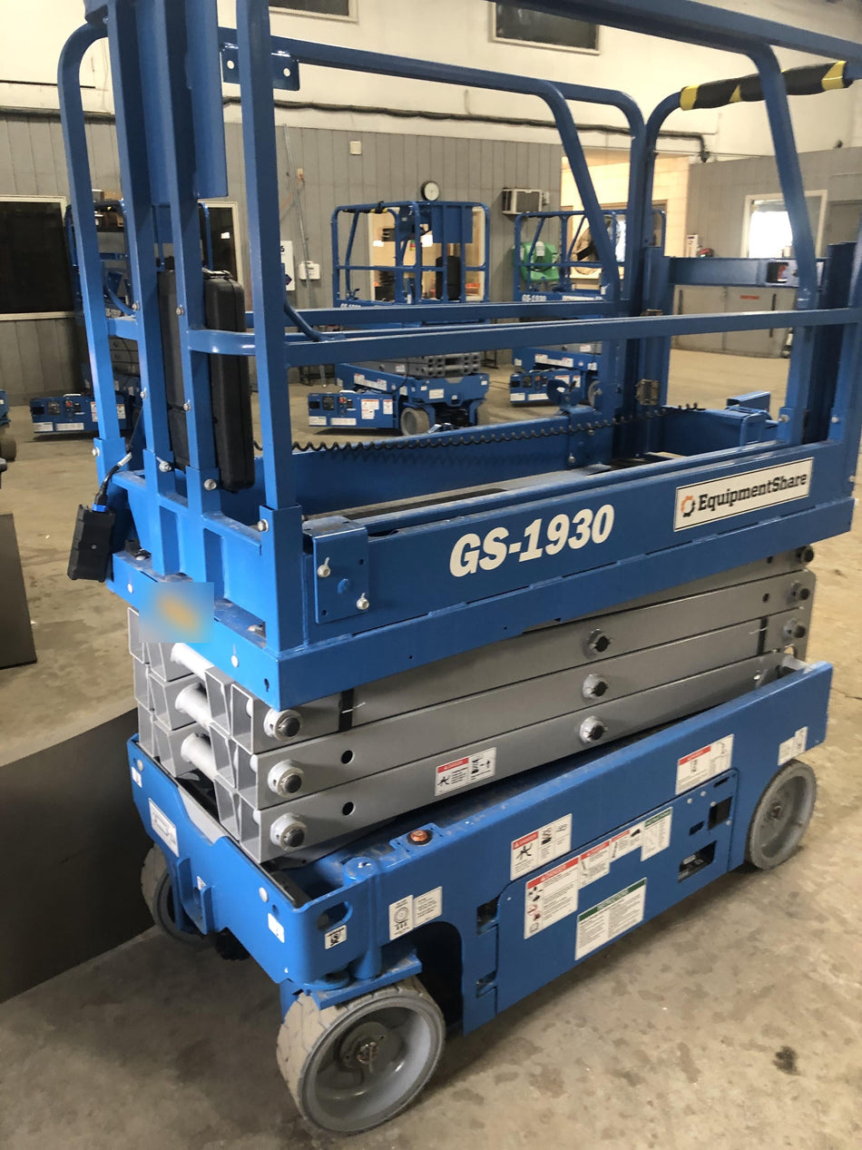 2020 Genie GS-1930 Solid Non Marking Tires, Beacon, Folding rails with half height swing gate