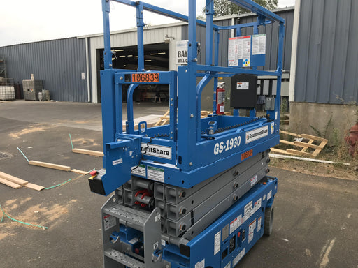 2020 Genie GS-1930 Solid Non Marking Tires, Beacon, Folding rails with half height swing gate, 800W Inverter