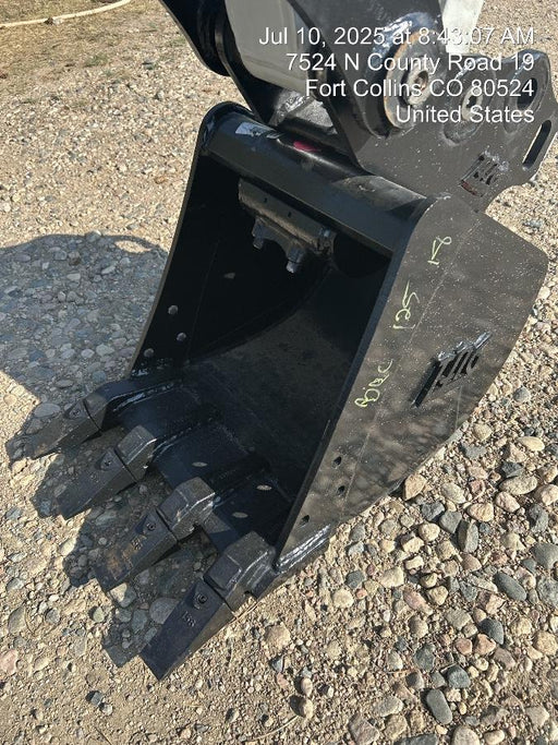 2025 TAKEUCHI 18" HD Bucket - Takeuchi