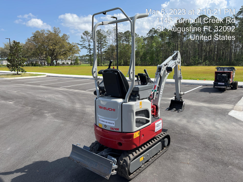 2022 TAKEUCHI TB210R