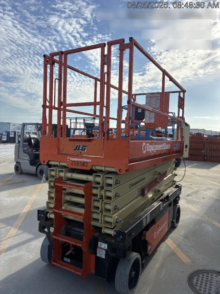 2022 JLG R4045
