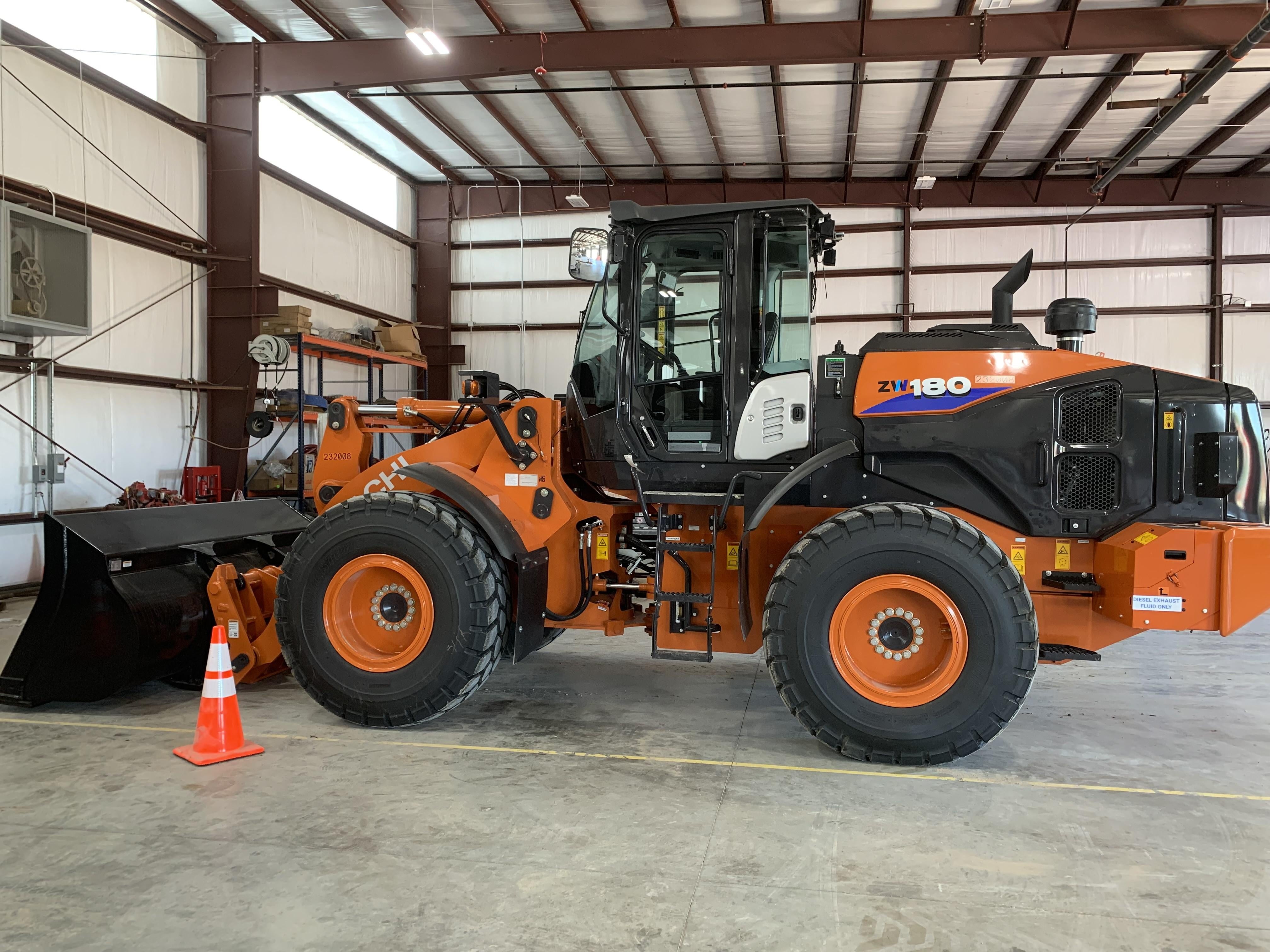 2022 HITACHI ZW180-6