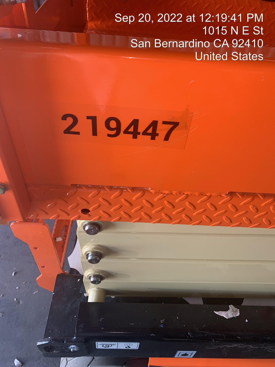 2022 JLG ES1932