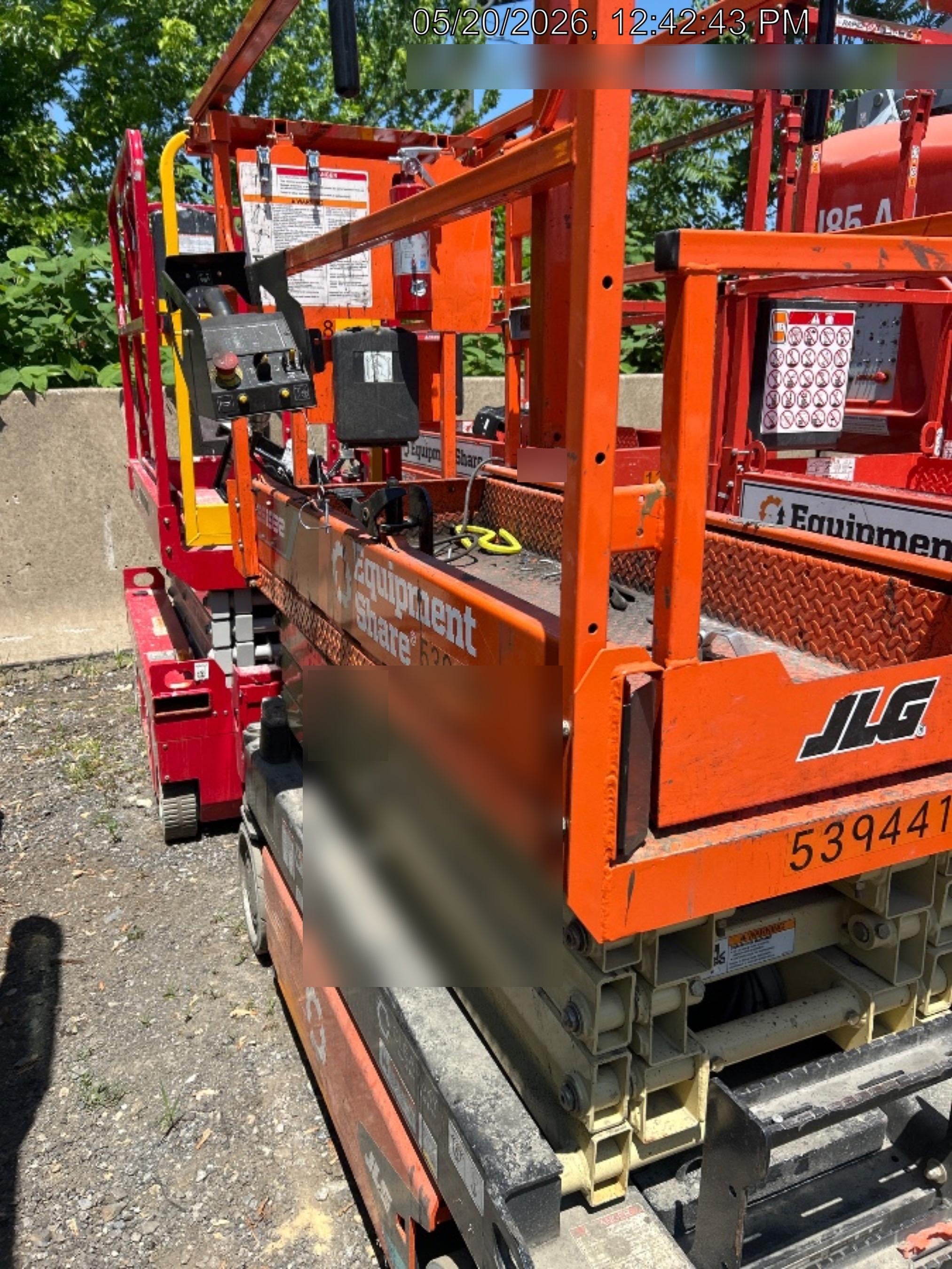 2025 JLG ES1932