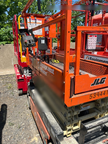 2025 JLG ES1932