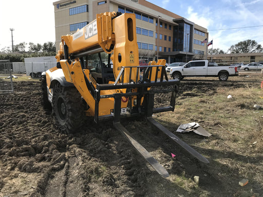 2019 JCB 510-56 Canopy, 74 HP, Solid Tires, STD Worklight, Beacon, Aux Hydraulics, Lifting Eye, Back up Alarm w/66" Carriage/60" Forks
