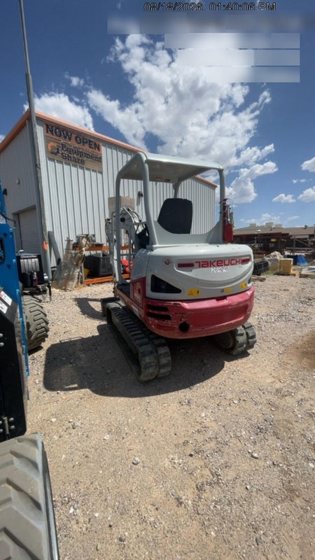 2022 TAKEUCHI TB235-2R