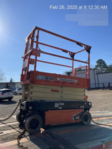 2021 JLG ES1932