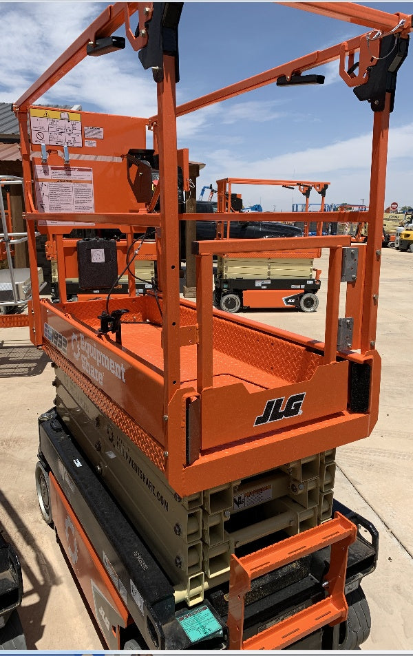 2022 JLG ES1932