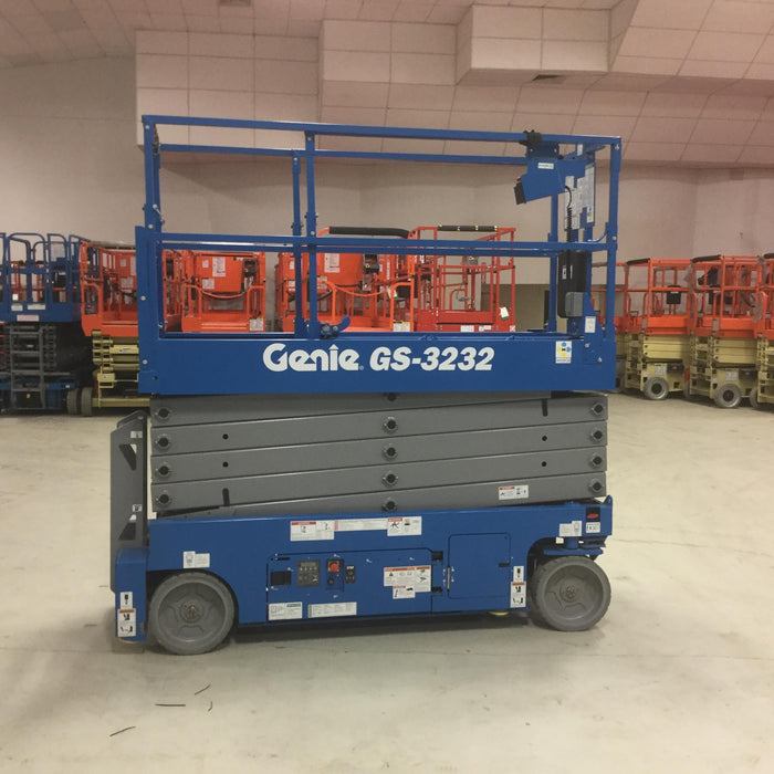 2016 Genie GS-3232 Genie GS3232 Narrow Scissor Lift