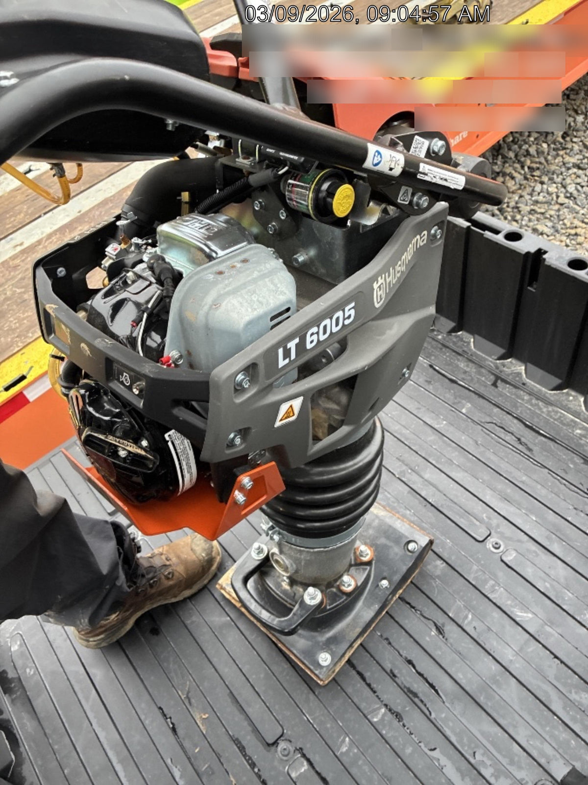 2024 HUSQVARNA LT6005