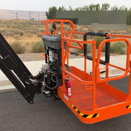 2025 JLG 660SJ