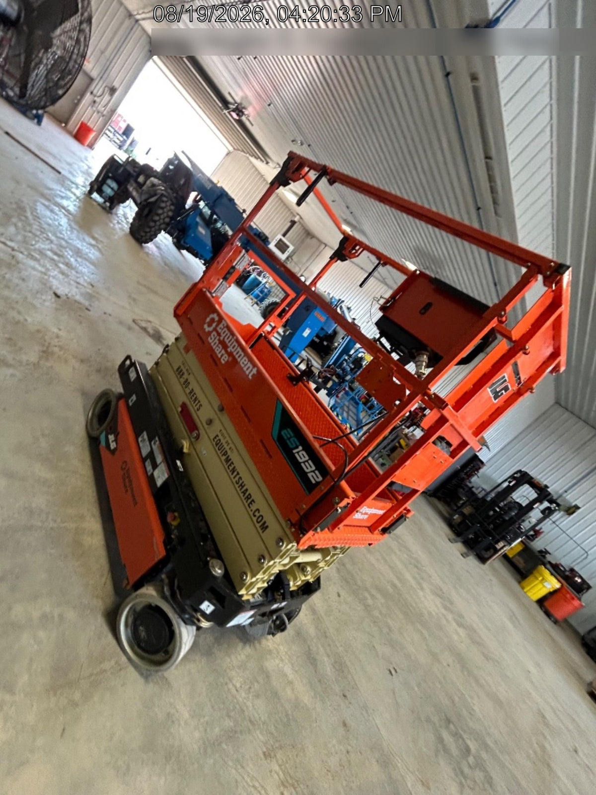 2025 JLG ES1932