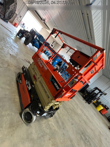 2025 JLG ES1932