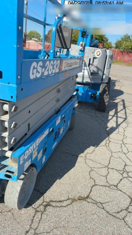 2023 GENIE GS-2632