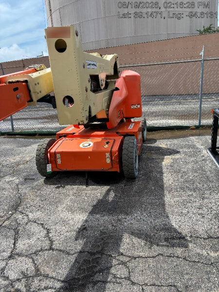 2020 JLG E400AJPN