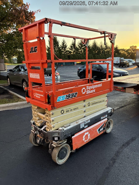 2023 JLG ES1932