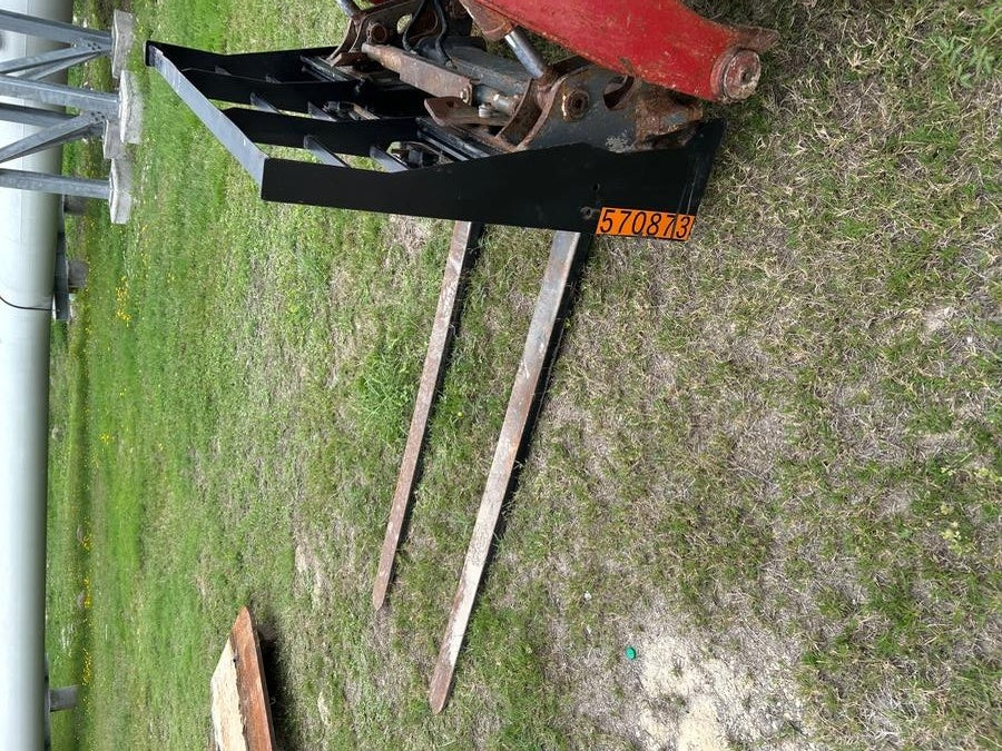 2025 ARROW MATERIAL HANDLING F5100CB - 72"
