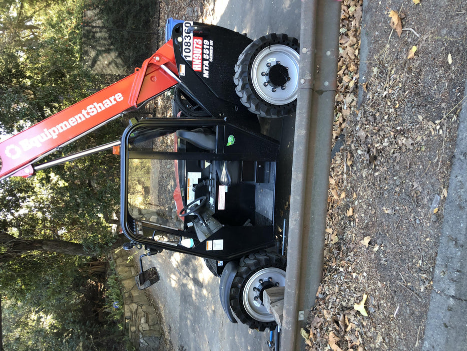 2020 Manitou MTA5519 Canopy, Solid Tires, Work Lights, Beacon, Aux Hydraulics, Back up Alarm, Mirrors, ES Keypad