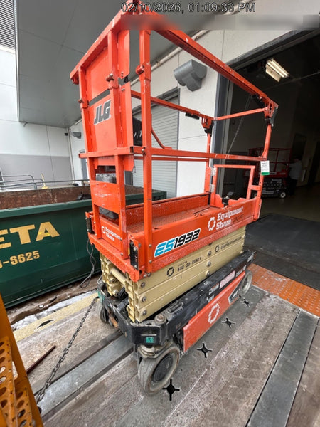 2022 JLG ES1932