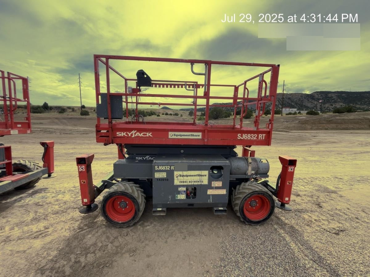2021 SKYJACK SJ6832 RT