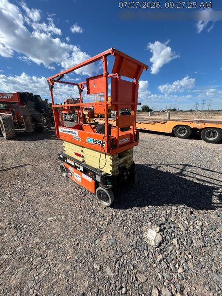 2022 JLG ES1932