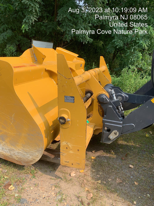 2020 JOHN DEERE 96" Loader Fork Carriage - John Deere