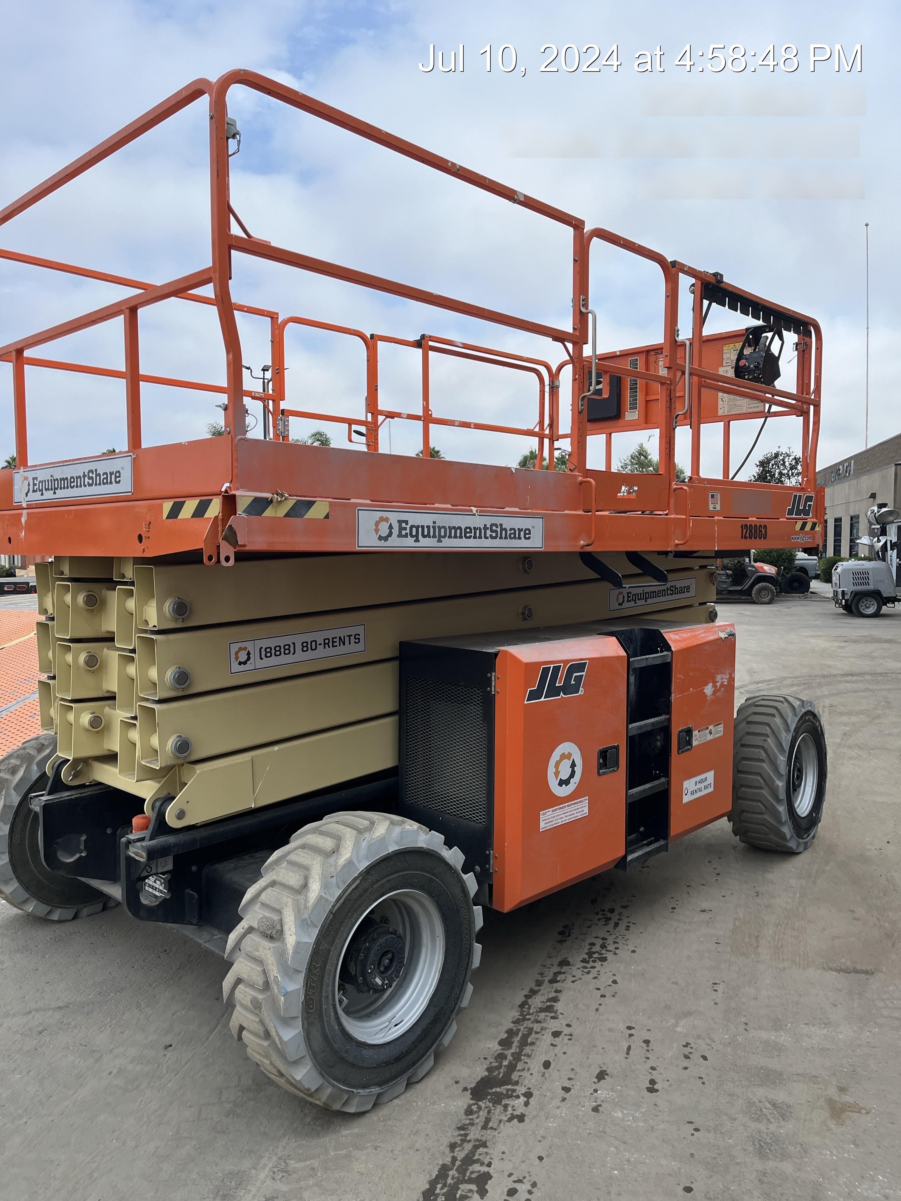 2021 JLG 430LRT